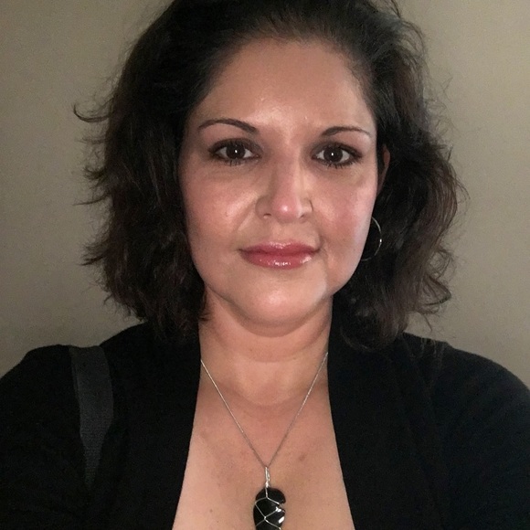 Meet your Posher, Angele - Picture 2 of 2